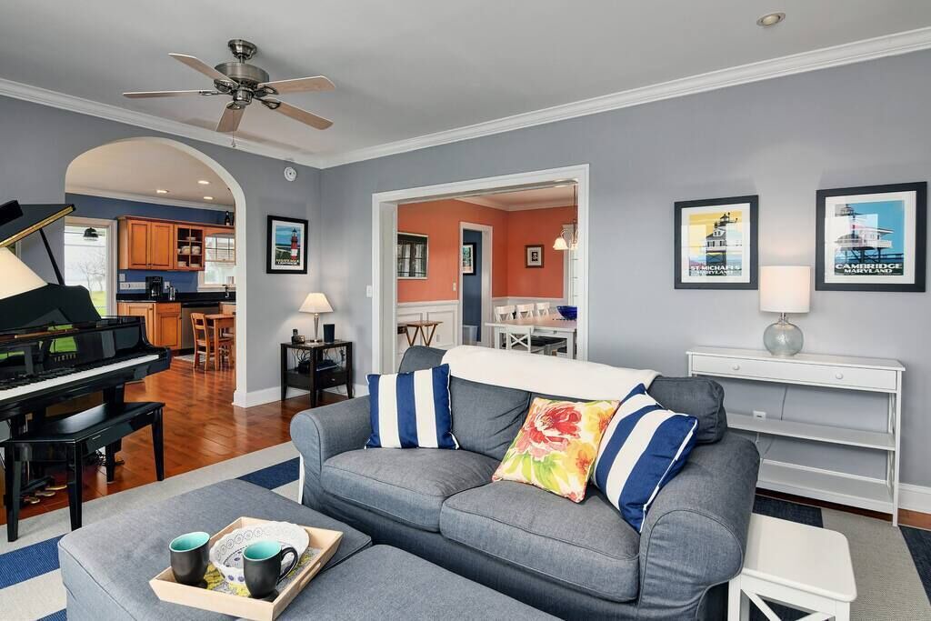 Photo of Livingroom in Tilghman