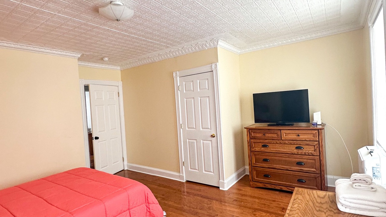 Photo of Bedroom in Long Branch