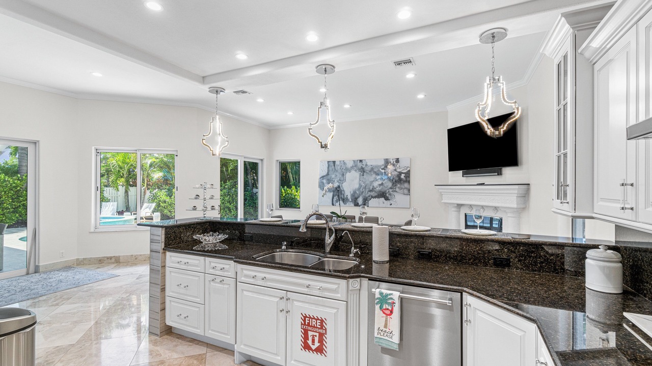 Photo of Kitchen in Lauderdale-by-the-Sea