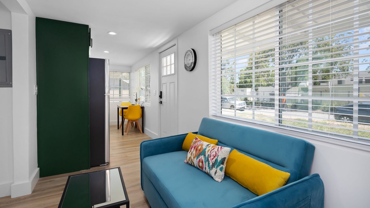 Photo of Livingroom in North Central