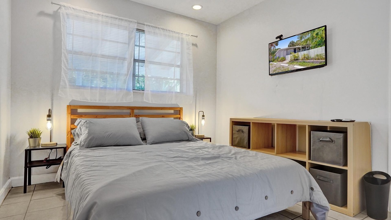 Photo of Bedroom in Middle River Terrace