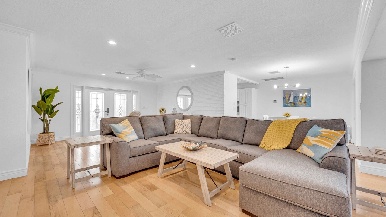Photo of Livingroom in Lighthouse Point