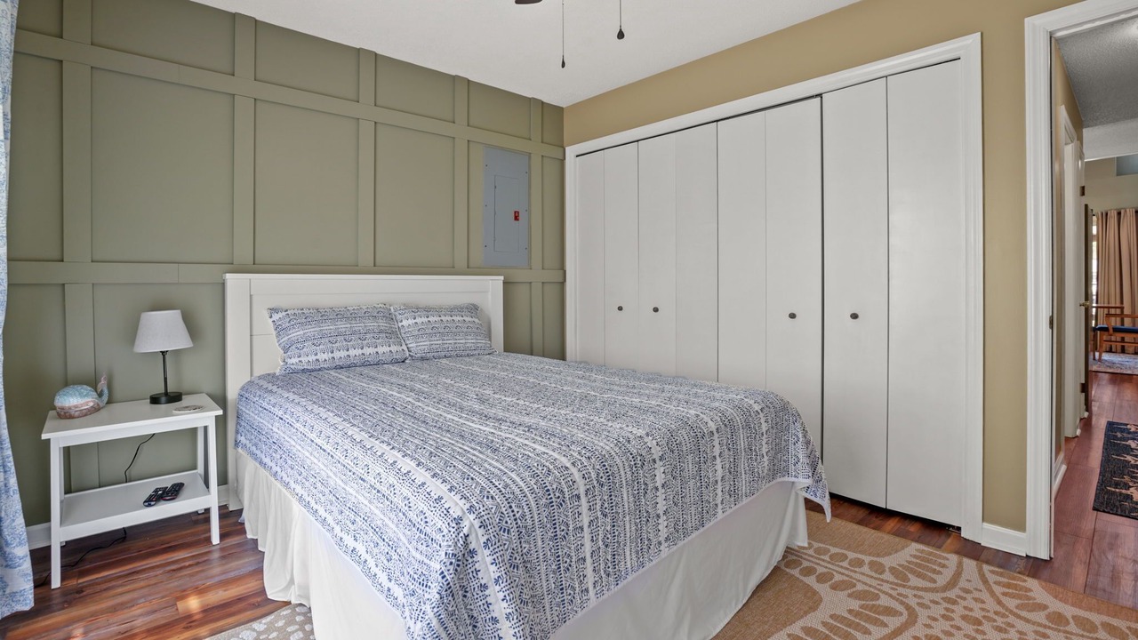Photo of Bedroom in Captain's Cove