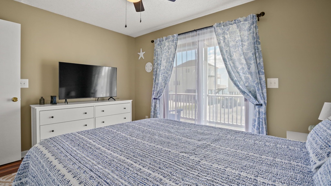 Photo of Bedroom in Captain's Cove