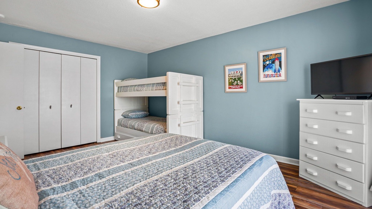 Photo of Bedroom in Captain's Cove