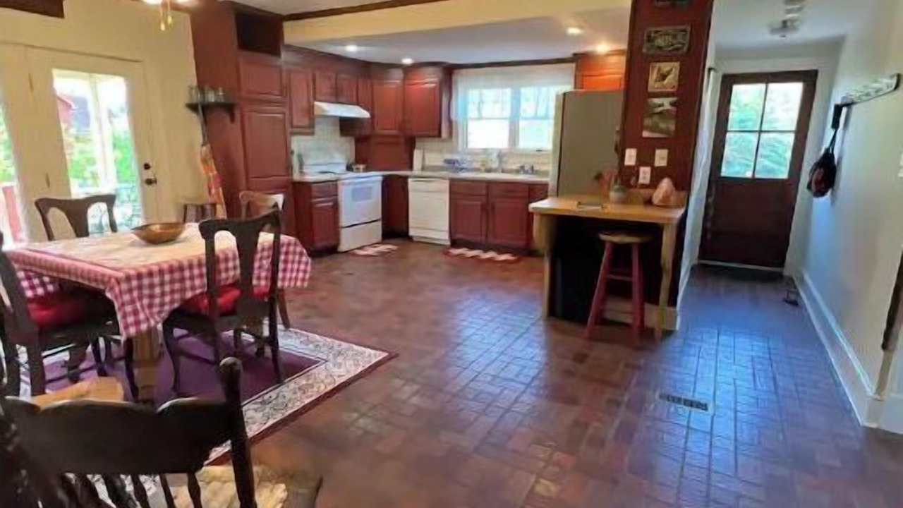 Photo of Bedroom in Barstow