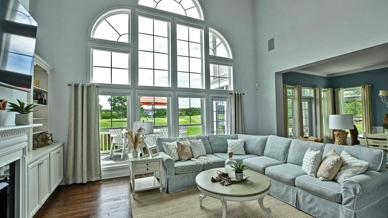 Photo of Livingroom in Bayside