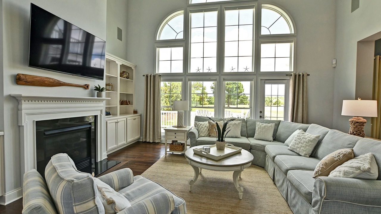 Photo of Livingroom in Bayside