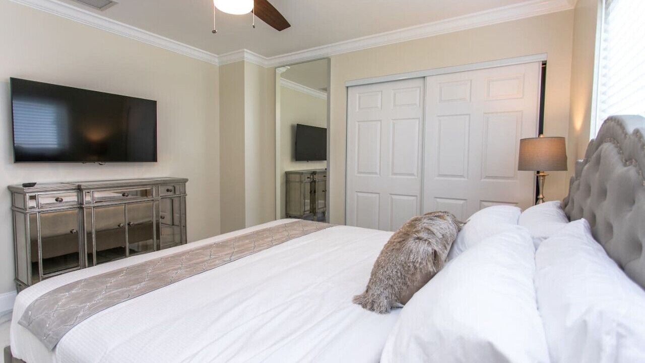 Photo of Bedroom in South Lake