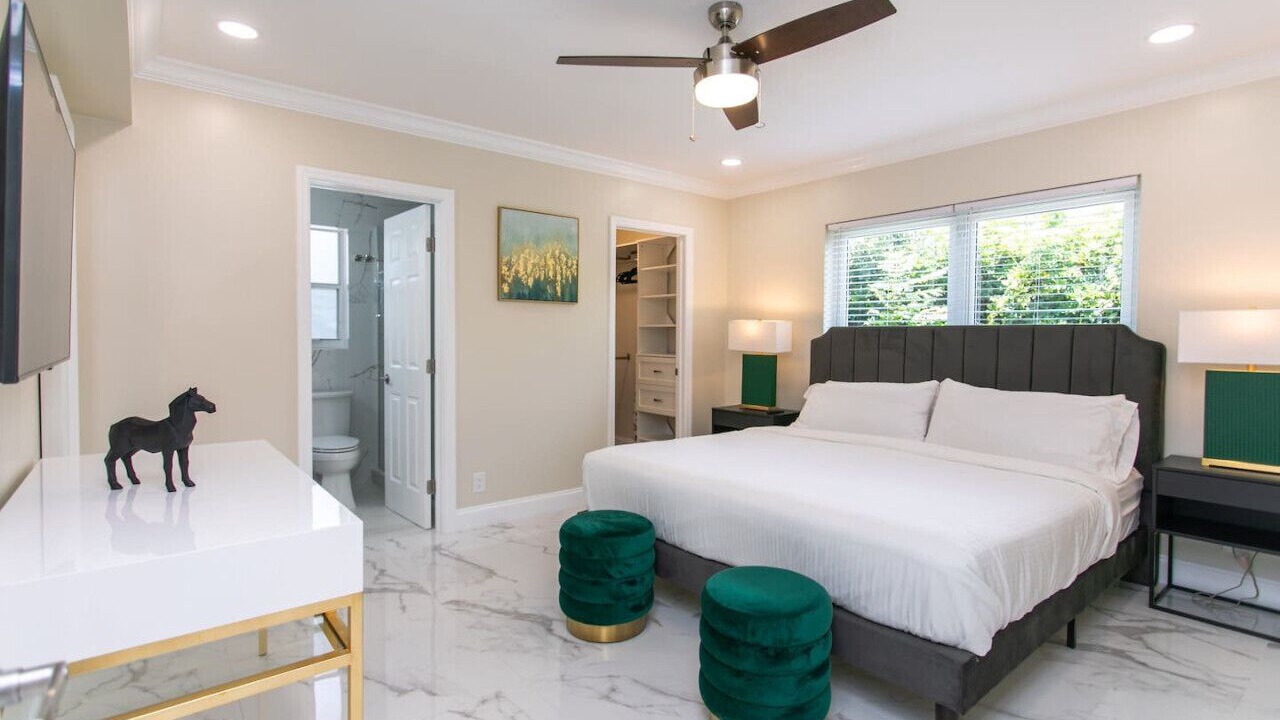 Photo of Bedroom in South Lake