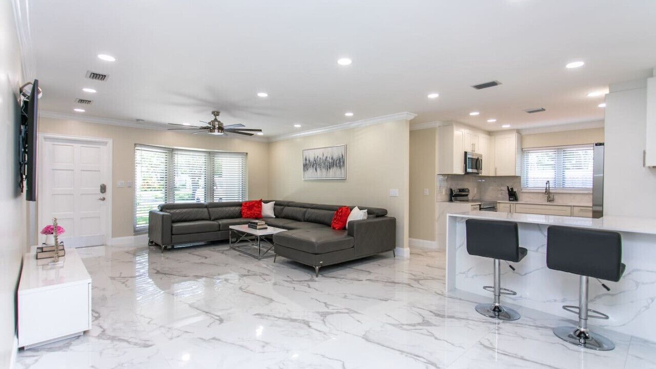 Photo of Livingroom in South Lake