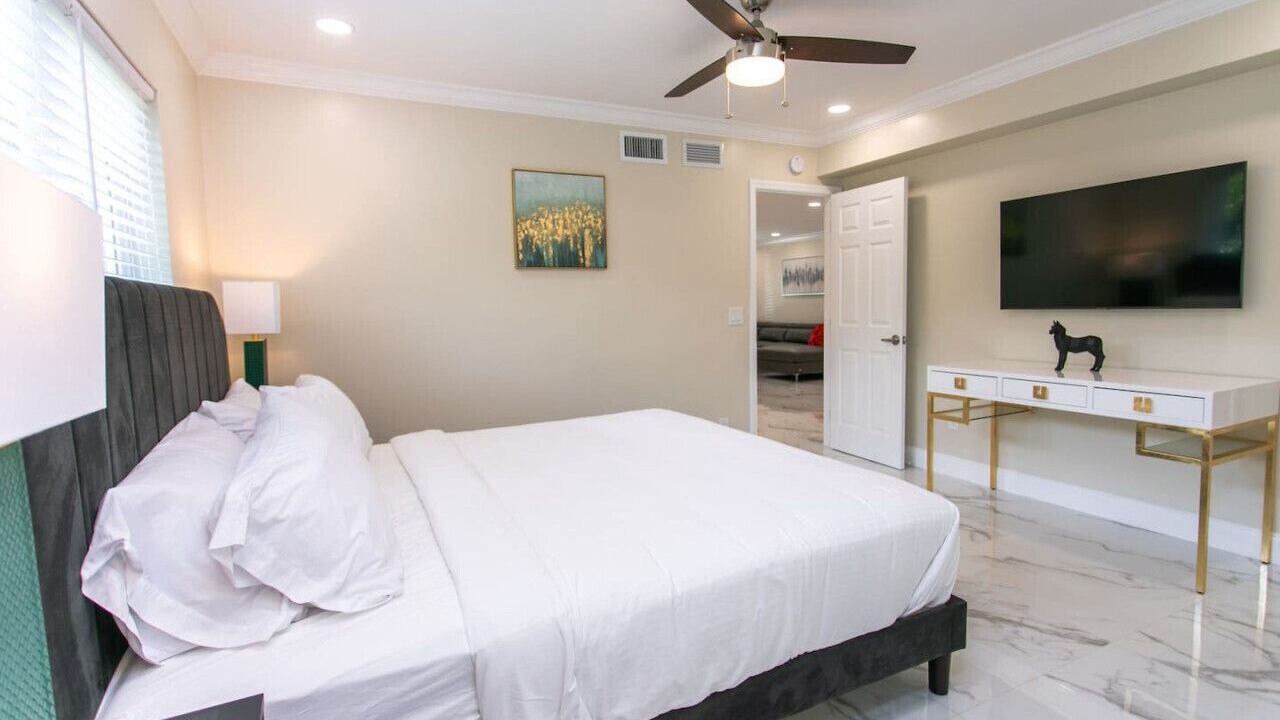 Photo of Bedroom in South Lake