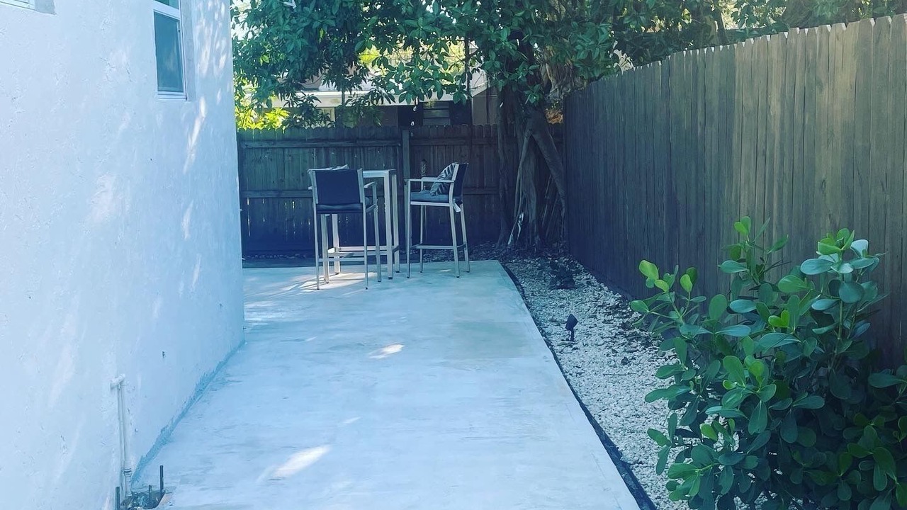 Photo of Patio Balcony in West Little River