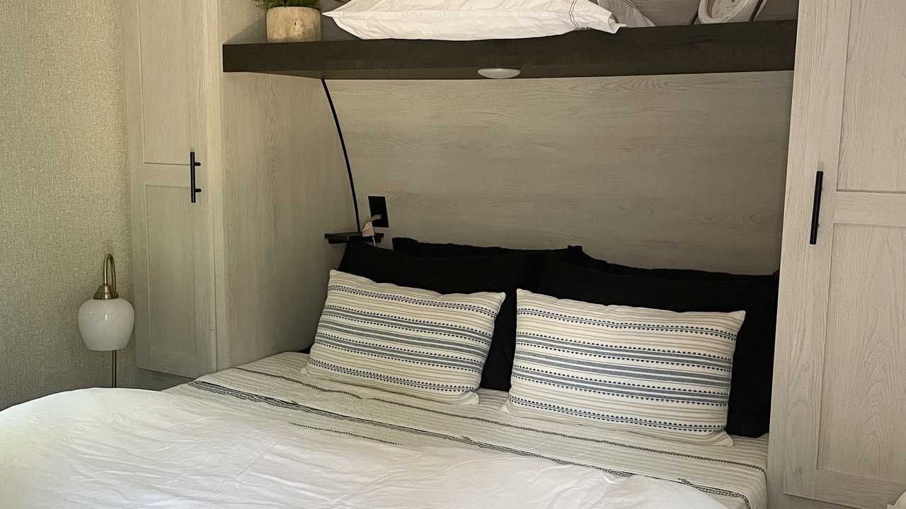 Photo of Bedroom in Martin City