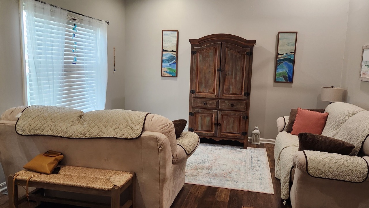 Photo of Livingroom in Milton