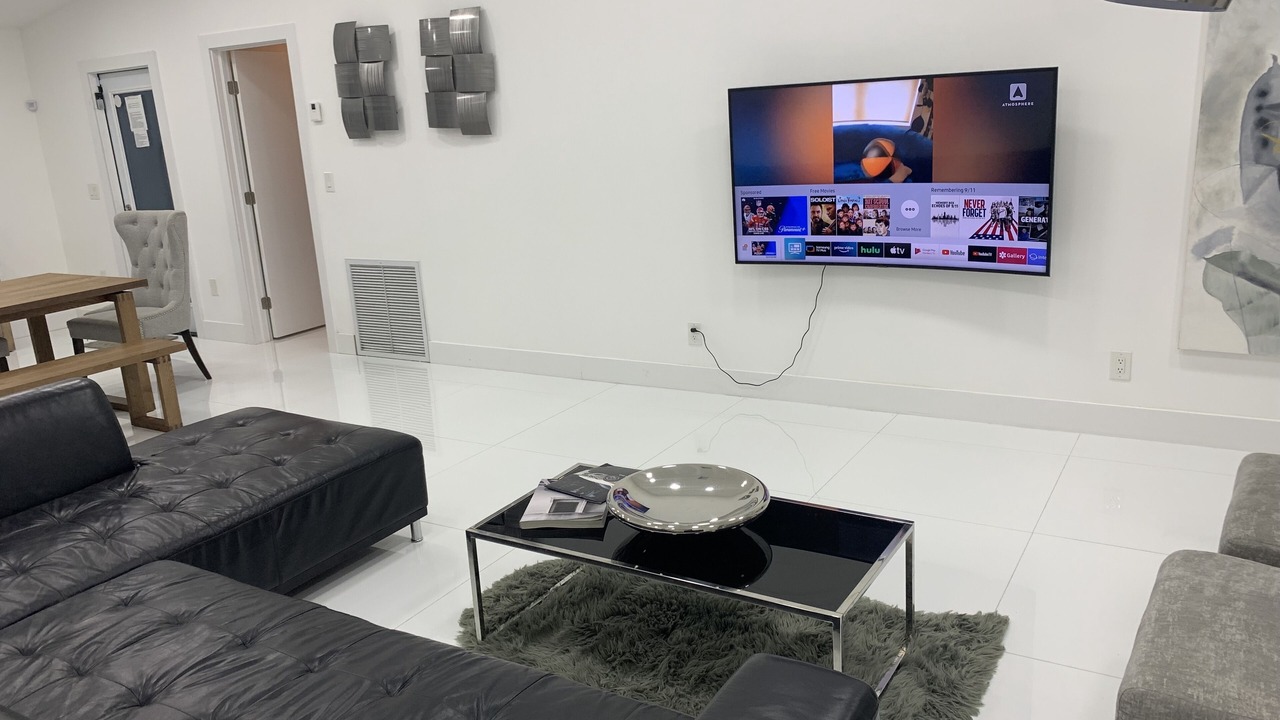 Photo of Livingroom in Ives Estates
