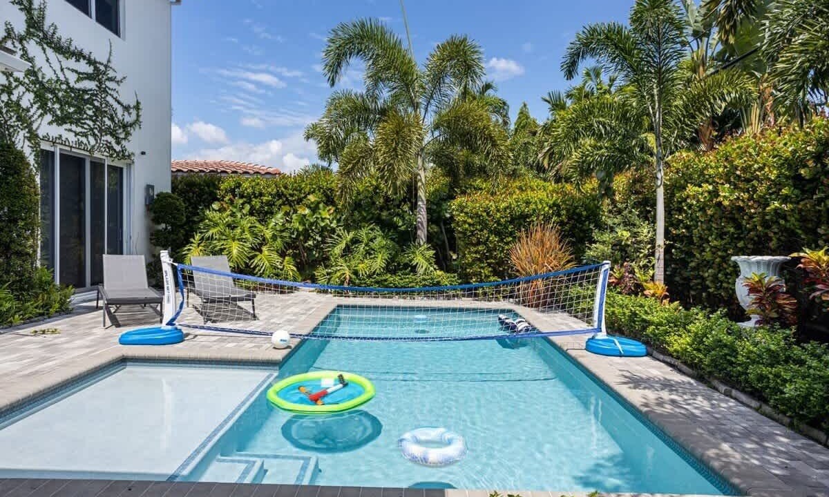Photo of Outdoor in Poinsettia Heights