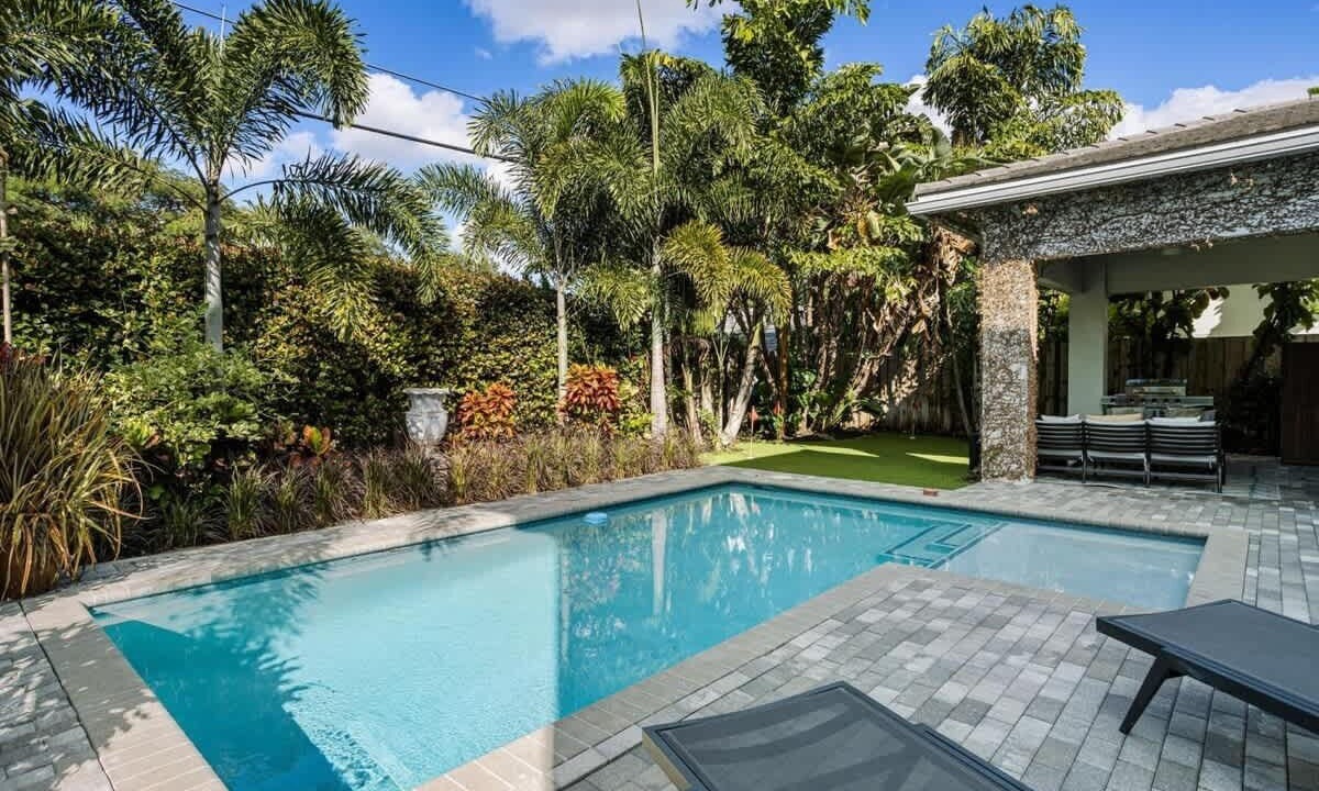 Photo of Outdoor in Poinsettia Heights