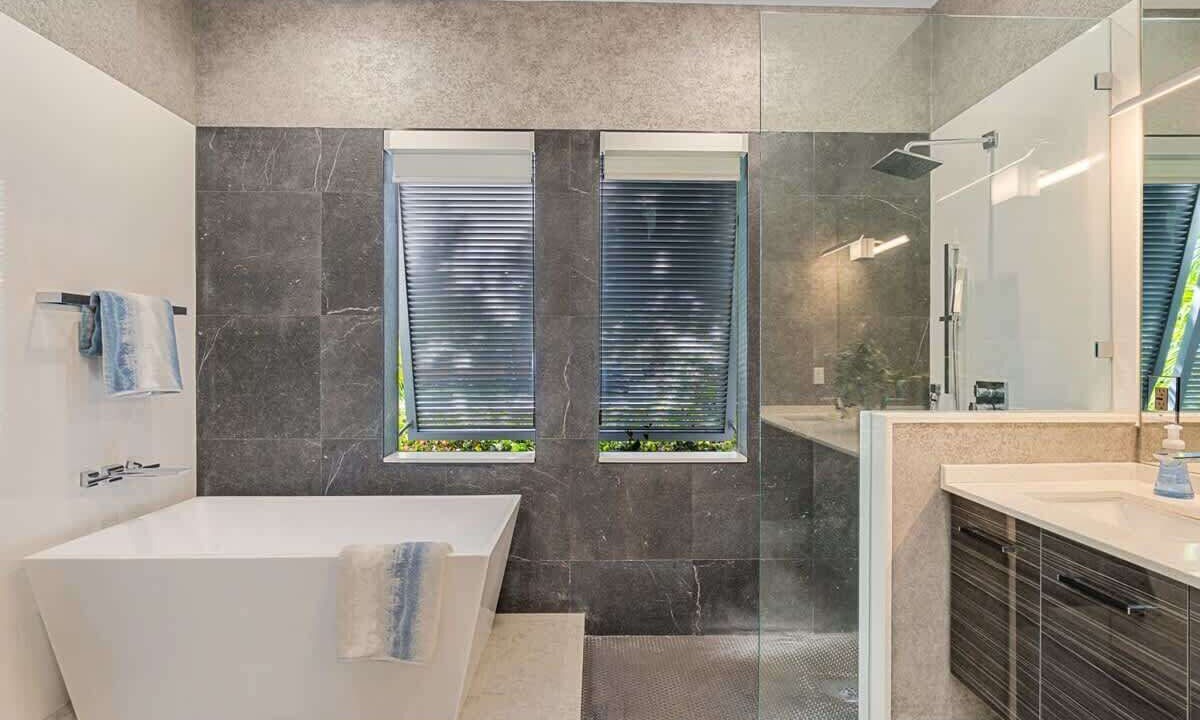Photo of Bathroom in Poinsettia Heights