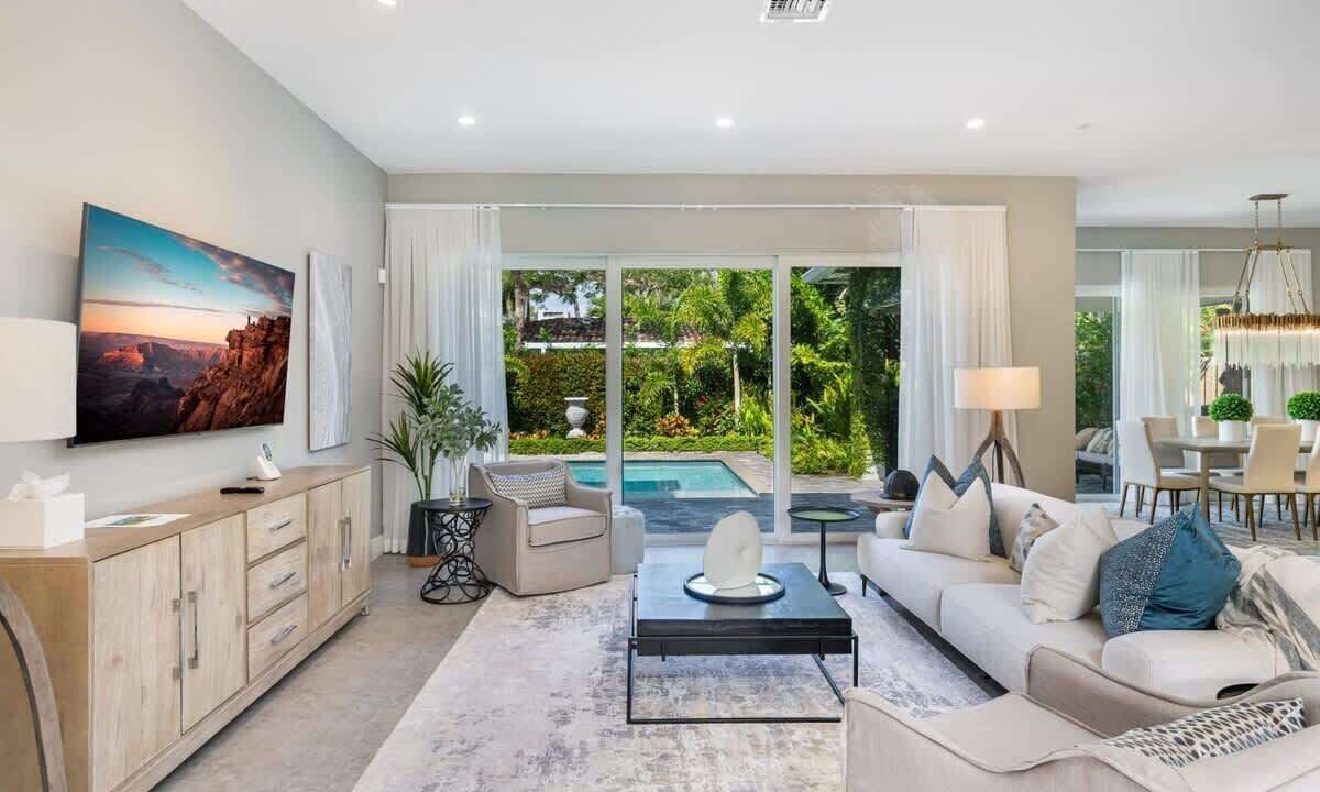 Photo of Livingroom in Poinsettia Heights