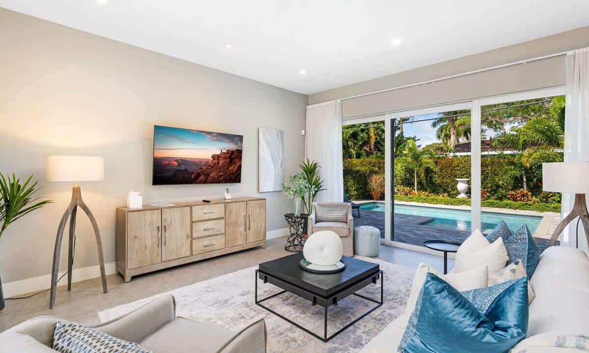 Photo of Livingroom in Poinsettia Heights