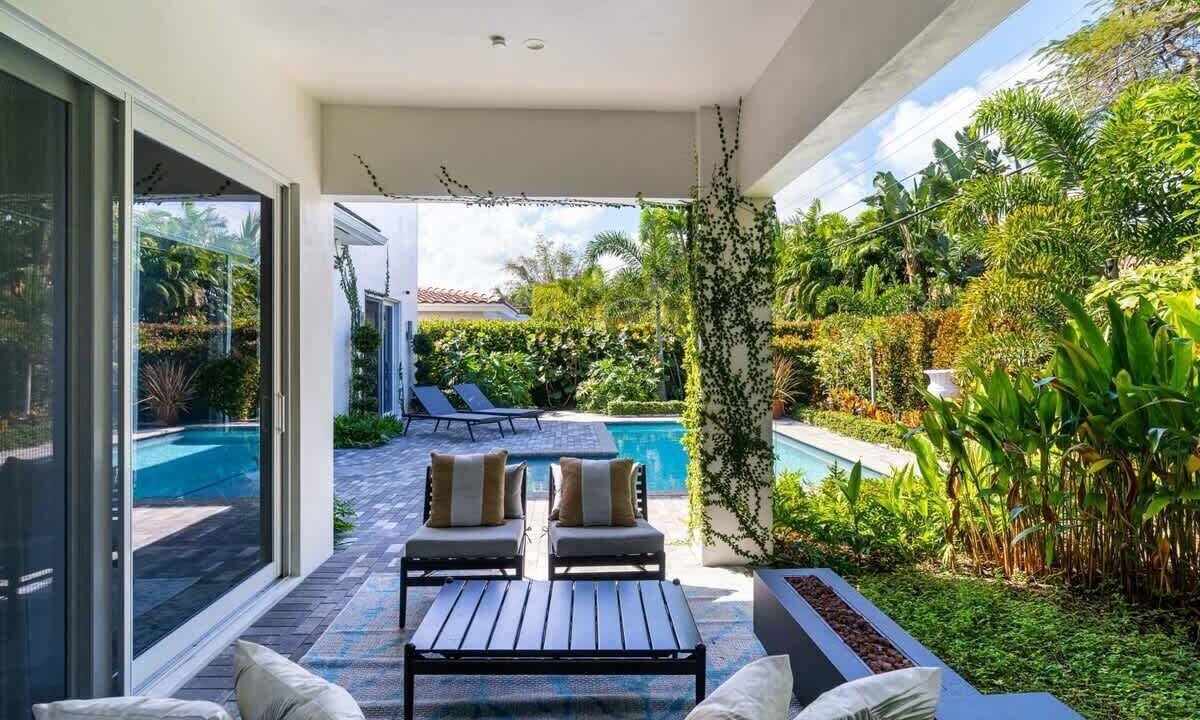 Photo of Patio Balcony in Poinsettia Heights
