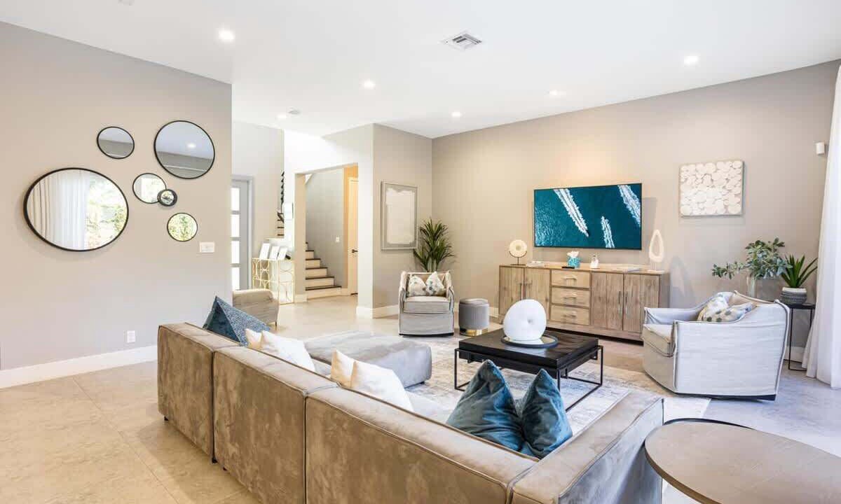 Photo of Livingroom in Poinsettia Heights
