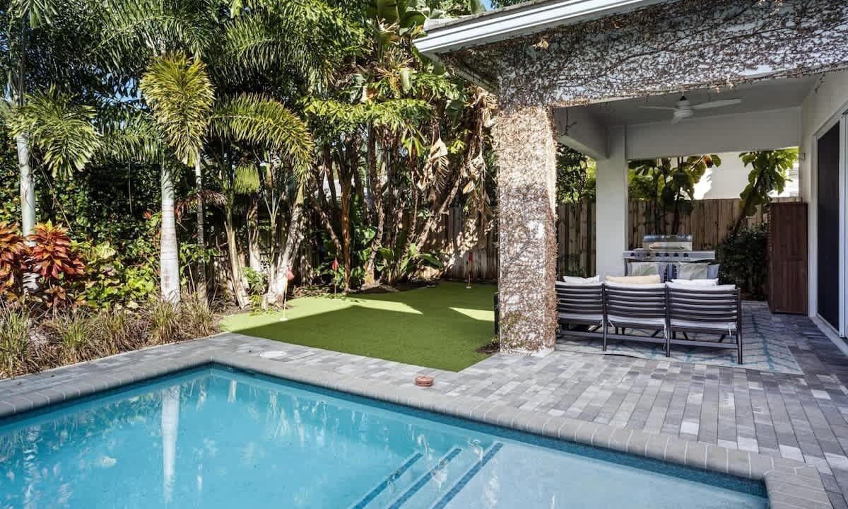 Photo of Patio Balcony in Poinsettia Heights