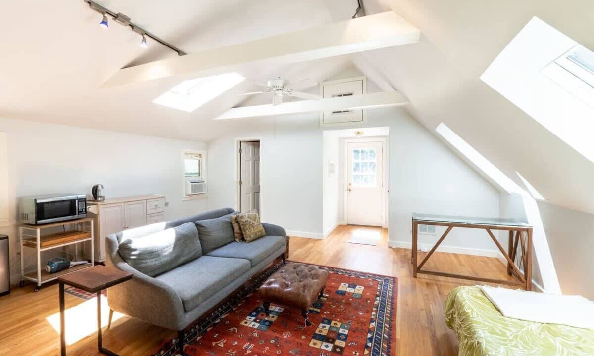 Photo of Livingroom in Housatonic