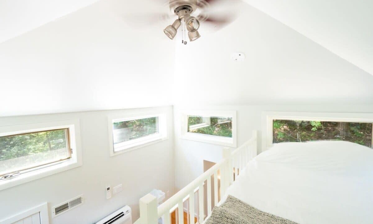Photo of Bedroom in Housatonic