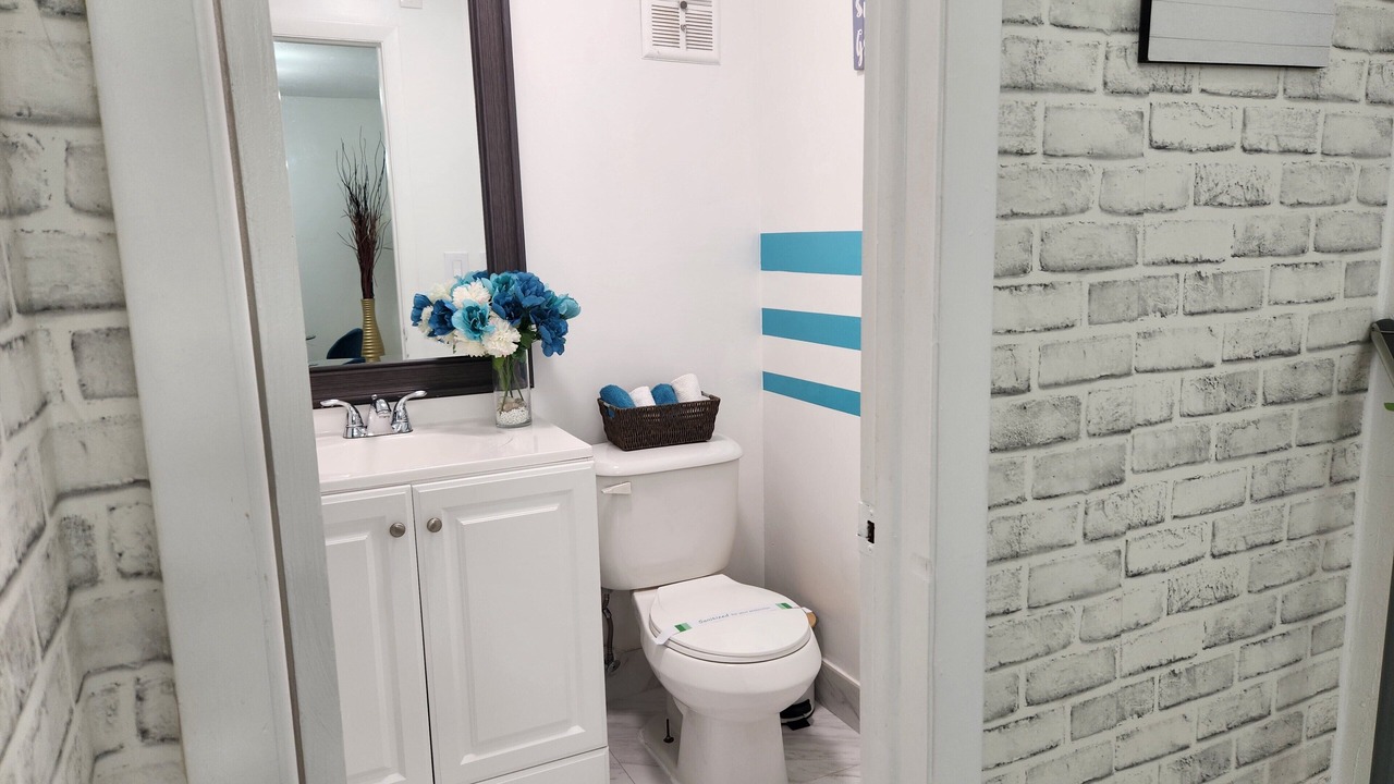 Photo of Bathroom in Plantation