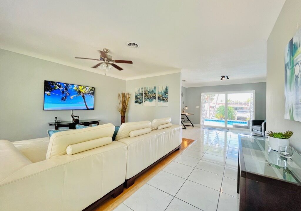 Photo of Bedroom in Coral Ridge Isles