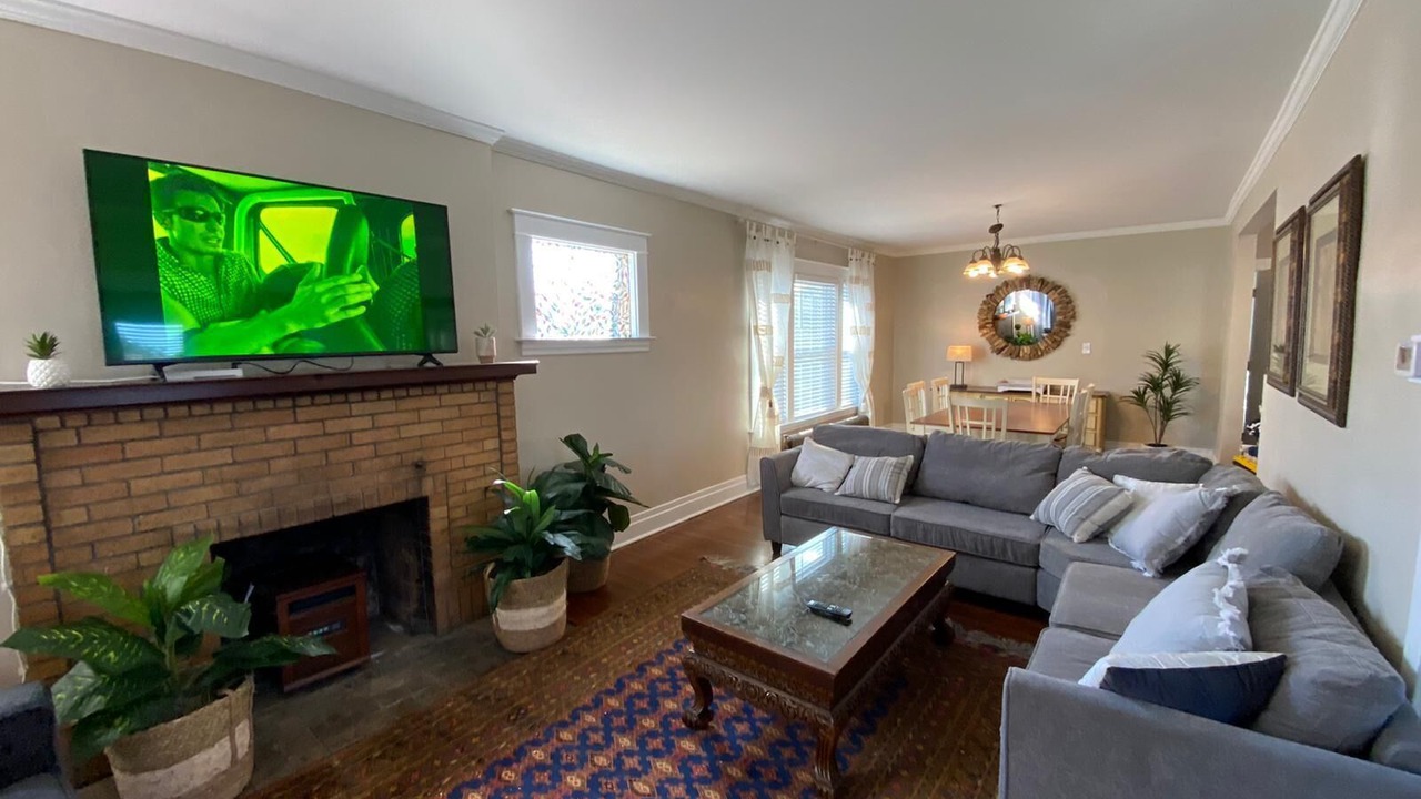 Photo of Livingroom in Niagara Falls