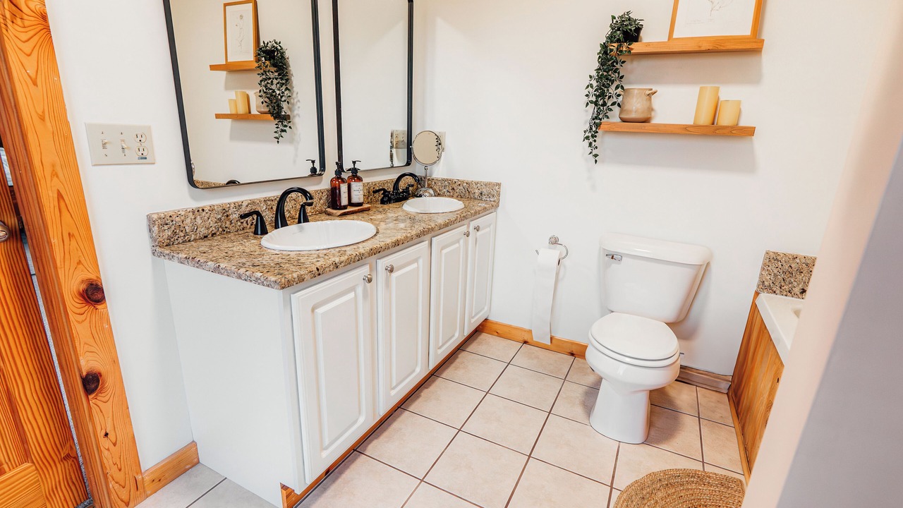 Photo of Bathroom in Edray