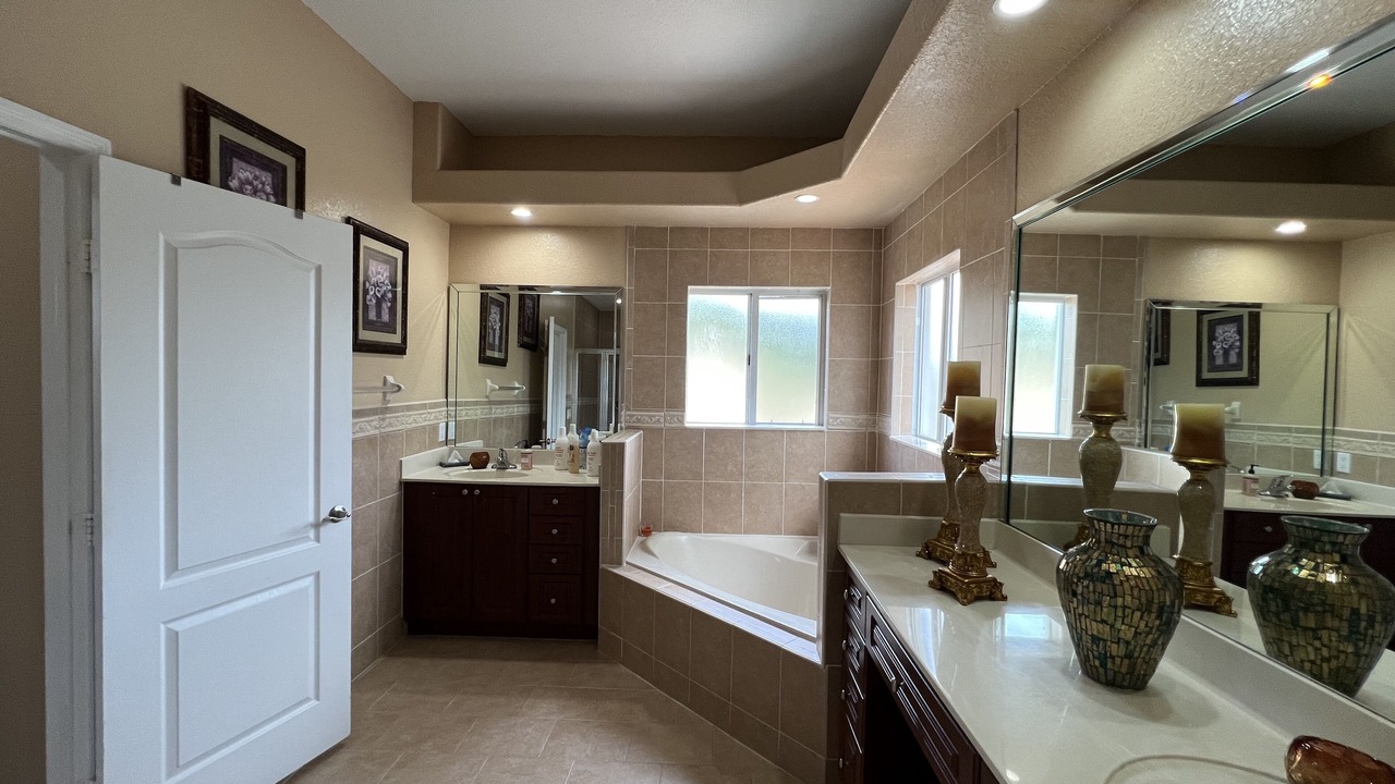 Photo of Bathroom in Miami Lakes