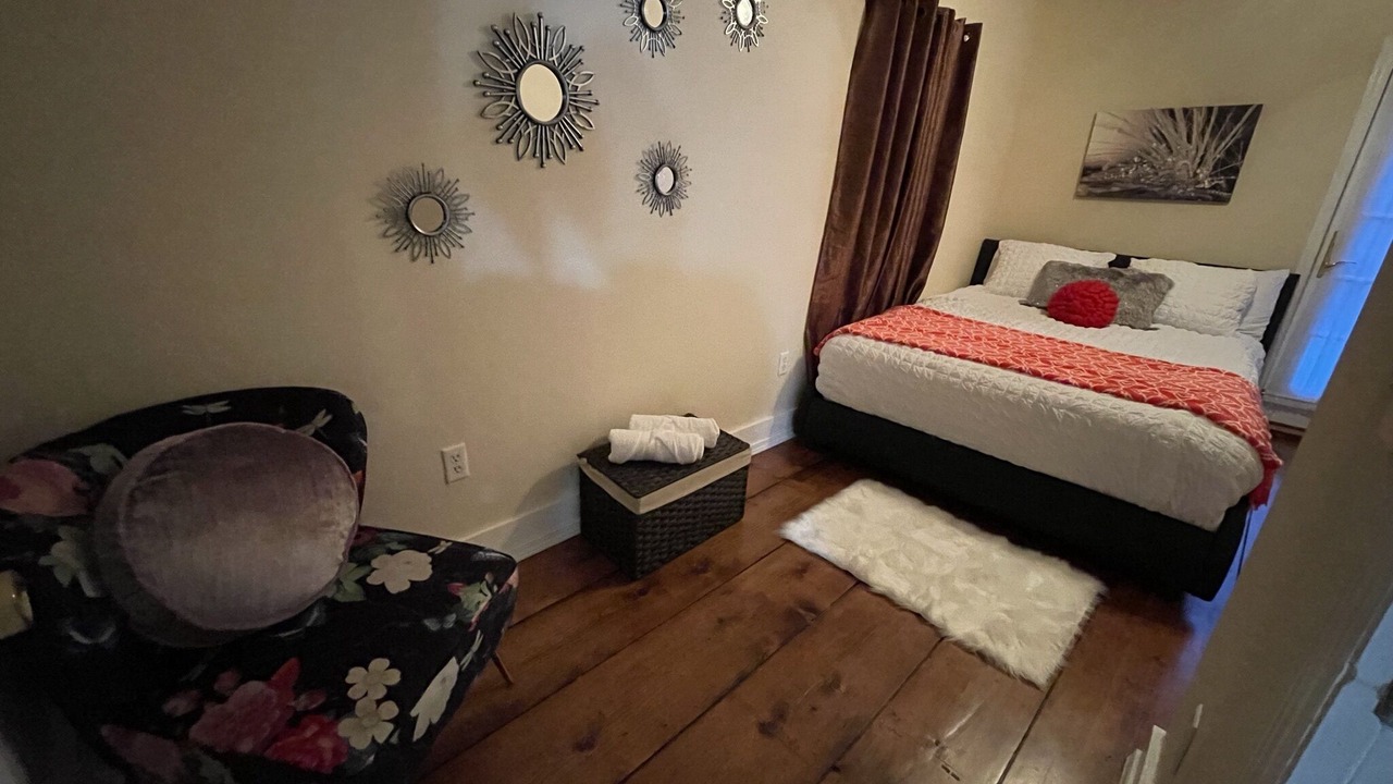 Photo of Bedroom in Davenport