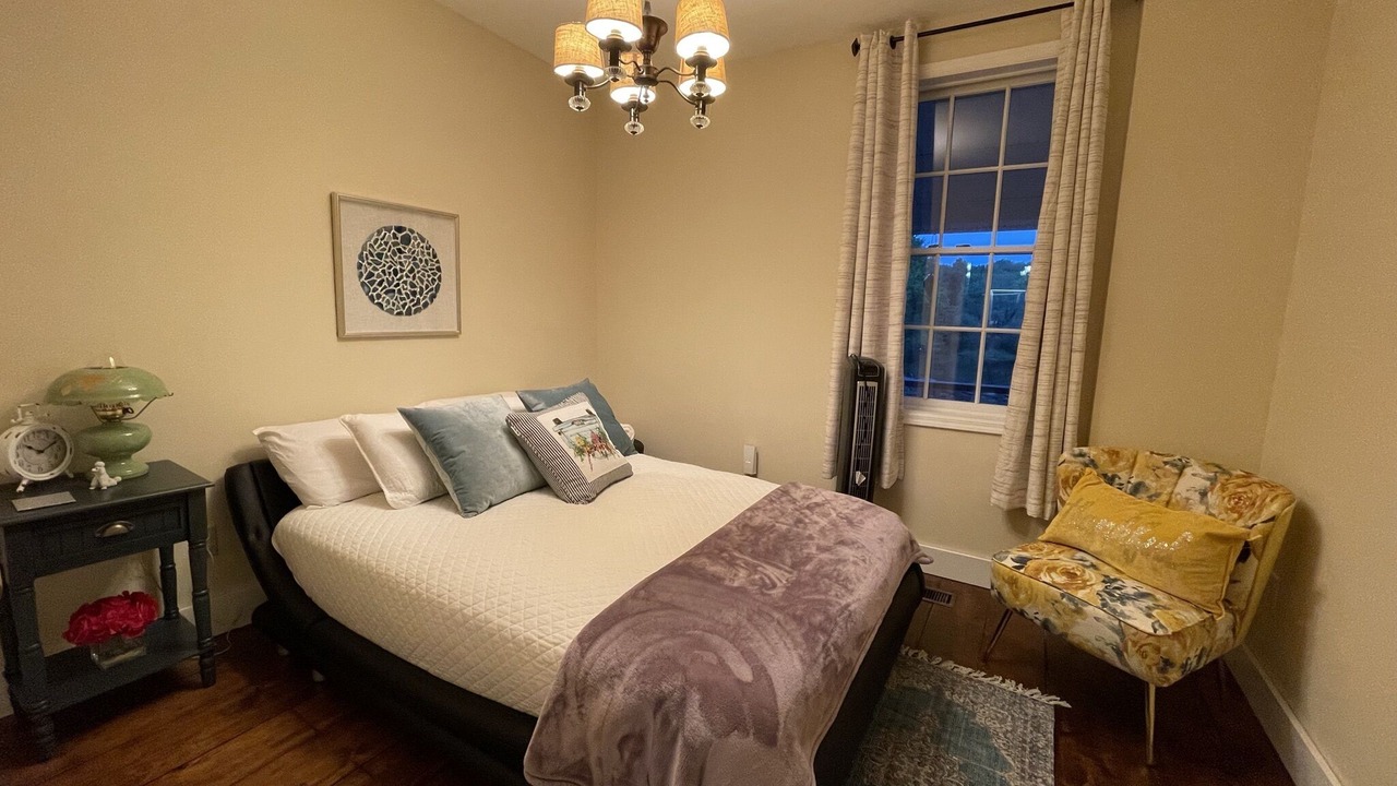 Photo of Bedroom in Davenport