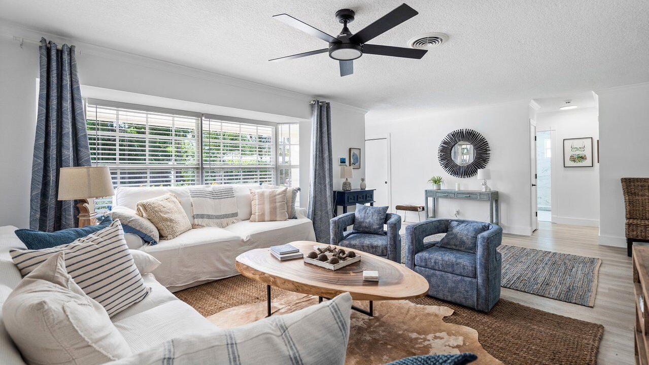 Photo of Livingroom in Lighthouse Point