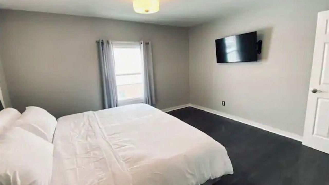 Photo of Bedroom in South Wedge