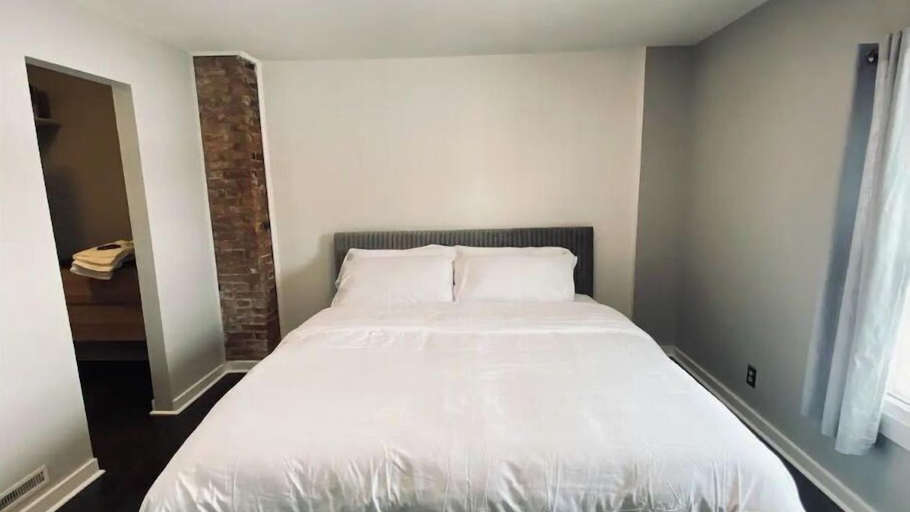 Photo of Bedroom in South Wedge