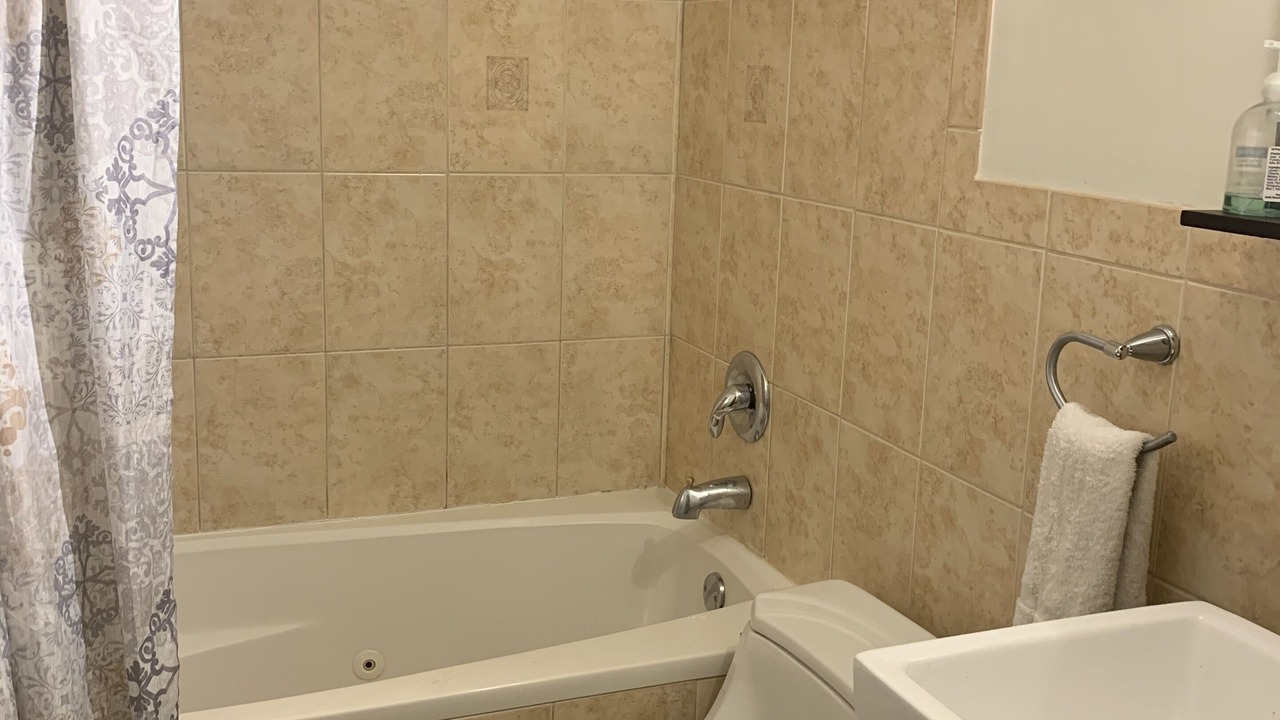 Photo of Bathroom in Highland Garden