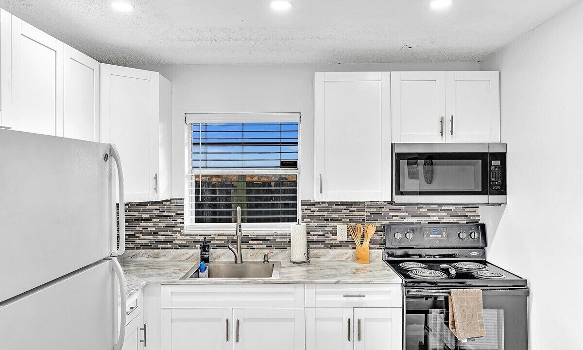 Photo of Kitchen in Royal Poinciana