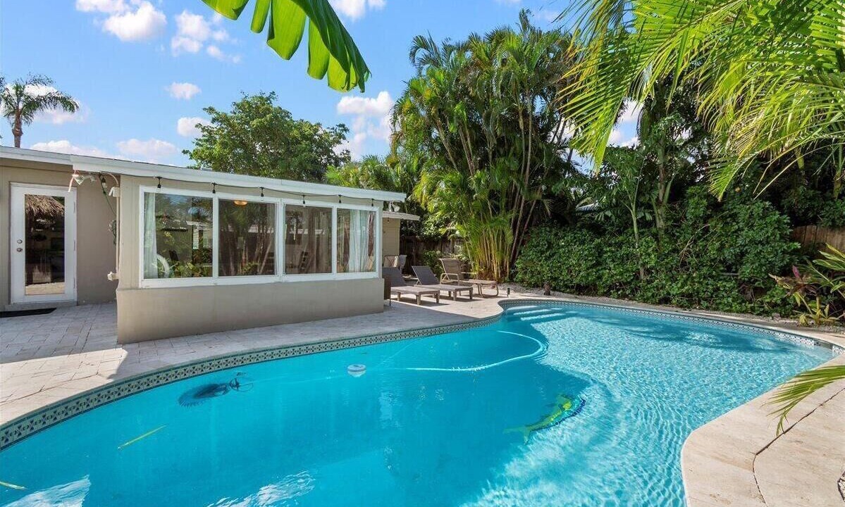 Photo of Outdoor in Beachway Estates