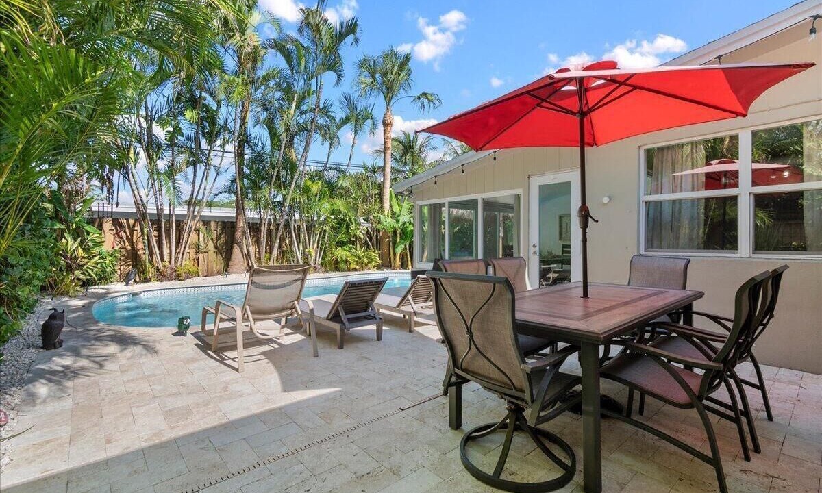 Photo of Outdoor in Beachway Estates
