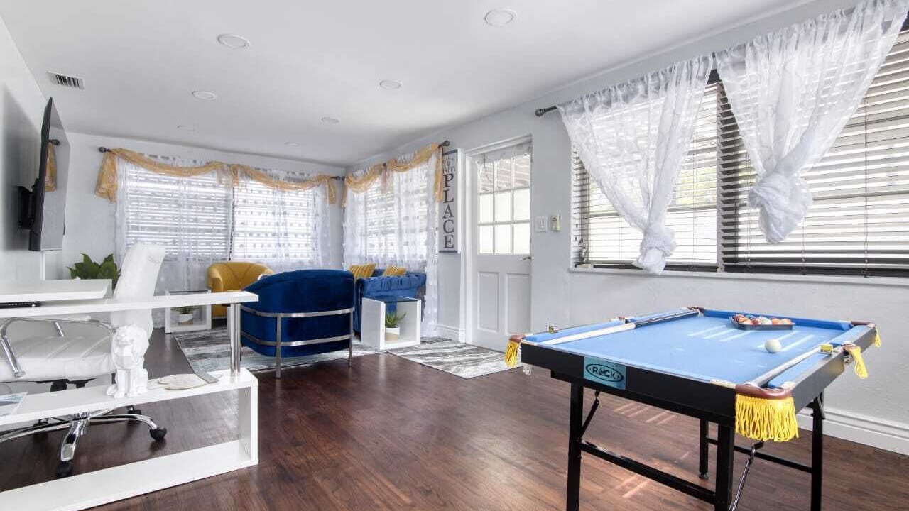 Photo of Bedroom in Miami Springs