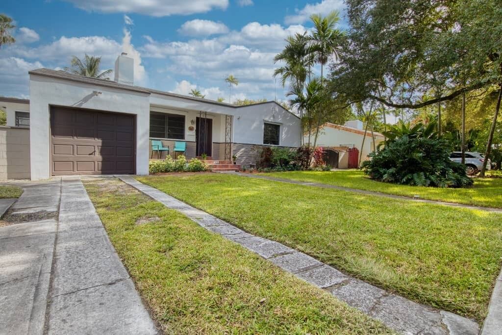 Photo of Outdoor in Miami Springs
