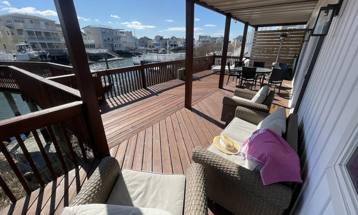 Photo of Patio Balcony in Cape May Court House