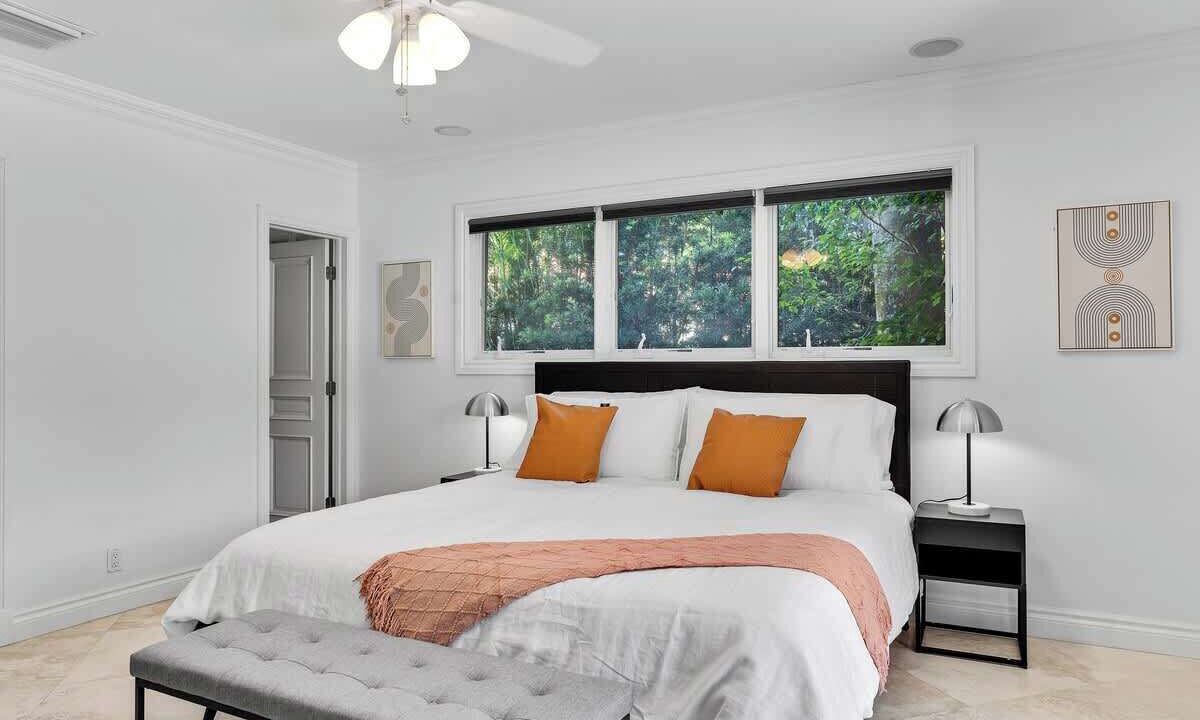 Photo of Bedroom in South Lake