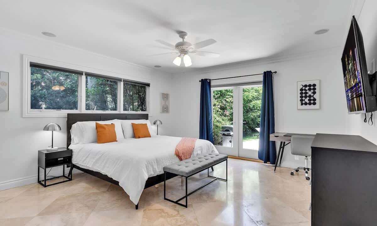 Photo of Bedroom in South Lake