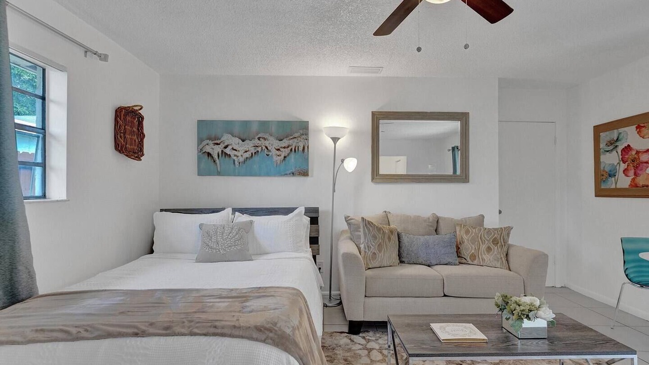 Photo of Bedroom in Hollywood